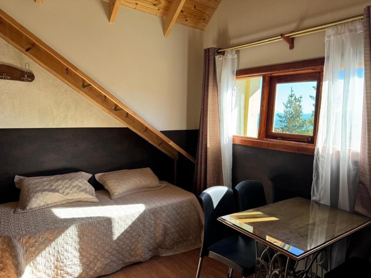 Meulen Hosteria Y Apart El Calafate Exteriör bild